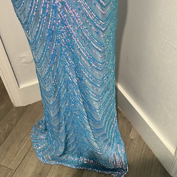 Gorgeous 👗!FINALLY OFFER! - Picture 4 of 7